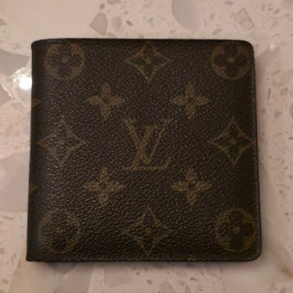 Authentic Louis Vuitton Men's Wallet